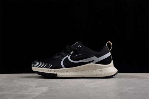 【280】[DJ6252-301]-[REACT PEGASUS TRAIL 4 BLACK/LIGHT GREY/BEIGE]-[MAN:39-45]