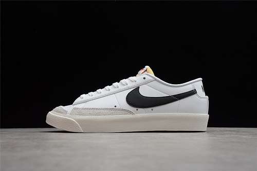 【250】[DA6364-101]-[BLAZER LOW 77 VINTAGE WHITE/BLACK/SAIL]-[WOMAN:35.5-39]-[MAN:40-45]
