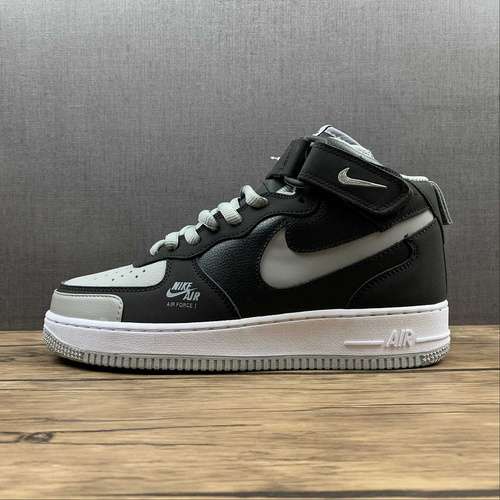 【310】[BQ6819-008]-[AIR FORCE 1 LV8 MID UTILITY BLACK/MEDIUM GREY/WHITE]-[WOMAN:36-39]-[MAN:40-45]