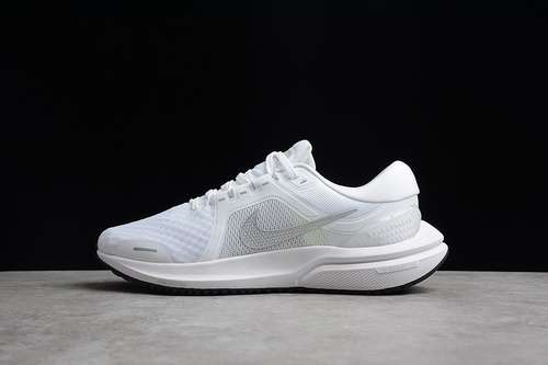 【280】[DA7698-100]-[AIR ZOOM VOMERO 16 WHITE/PURE PLATINUM/BLACK/METALLIC SILVER]-[MAN:39-45]