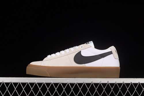 【250】[DC7695-100]-[SB ZOOM BLAZER LOW PRO GT WHITE/BLACK/GUM]-[WOMAN:36-39]-[MAN:40-44]