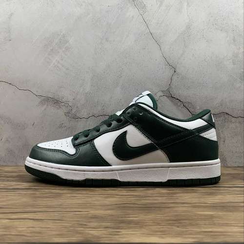 【320】[CW1590-102]-[SB DUNK LOW GS MICHIGAN STATE WHITE/TEAM GREEN/WHITE/TOTAL ORANGE]-[UNISEX:36-46]