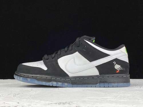 【550】[BV1310-013]-[SB DUNK LOW PRO OG QS PANDA PIGEON BLACK/WHITE-GREEN GUSTO]