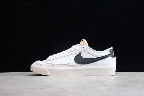 【250】[DC4769-102]-[BLAZER LOW 77 WHITE/SAIL/WHITE/BLACK]-[WOMAN:35-39]-[MAN:40-45]