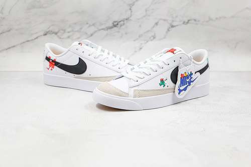 【260】[DJ5201-106]-[BLAZER LOW 77 GS THE WORLD IS YOUR PLAYGROUND WHITE/BRIGHT CRIMSON/BLACK]