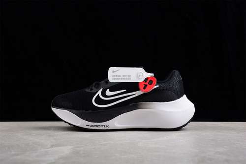 【360】[DM8974-001]-[ZOOM FLY 5 BLACK/BLACK/WHITE]-[WOMAN:36-40]