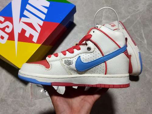 【500】[DH7683-100]-[ISHOD WAIR X MAGNUS WALKER X DUNK HIGH PRO SB URBAN OUTLAW WHITE/BLUE/RED]