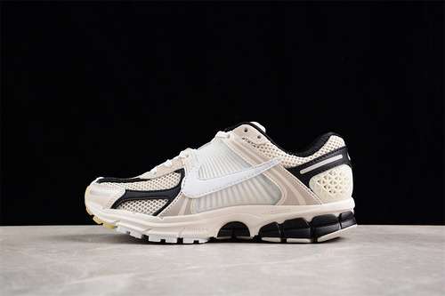 【250】[FN7469-110]-[ZOOM VOMERO 5 SP WHITE/GREY/BLACK]-[WOMAN:36-39]-[MAN:40-45]
