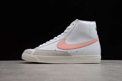 【320】[CZ1055-110]-[SB BLAZER MID &#x27;77 ATOMIC PINK/WHITE/HYPER CRIMSON]-[WOMAN:36-40]