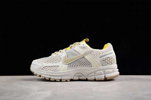 【280】[FJ7694-020]-[AIR ZOOM VOMERO 5 SP LIGHT BONE/SAIL/UNIVERSITY GOLD]-[UNISEX:36-45]