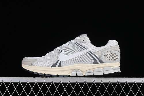 【320】[HF0731-007]-[ZOOM VOMERO 5 SP PLATINUM TINT/CASHMERE/IRON GREY/PHOTON DUST]-[UNISEX:36-46]