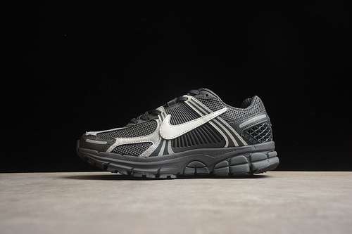【260】[BV1358-002]-[ZOOM VOMERO 5 SP BLACK/SILVER]-[WOMAN:36-39]-[MAN:40-45]