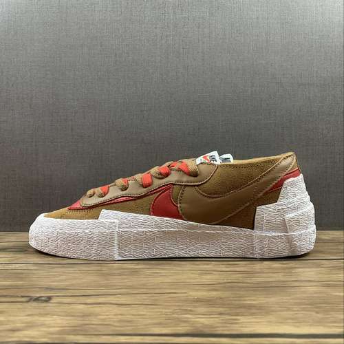 【290】[DD1877-200]-[SACAI X BLAZER LOW LIGHT BRITISH TAN/WHITE/UNIVERSITY RED]-[UNSIEX:36-45]