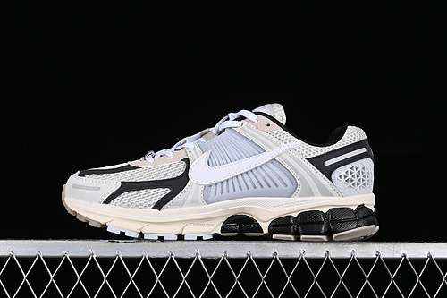 【240】[FN7649-110]-[ZOOM VOMERO 5 WHITE/GREY/BLACK]-[WOMAN:36-39]-[MAN:40-45]