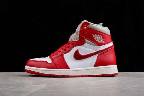 【530】[DJ4891-061]-[CJ AIR JORDAN 1 HIGH OG NEWSTALGIA CHENILLE LIGHT IRON ORE/VARSITY RED/SAIL]