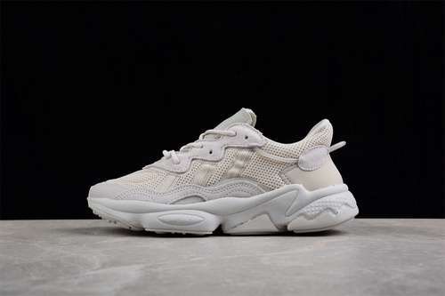【260】[FY2023]-[OZWEEGO SHOES CHALK PEARL/CHALK PEARL/CLOUD WHITE]-[WOMAN:36-39]-[MAN:40-45]
