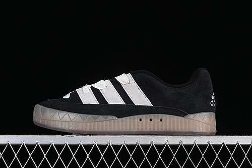 【260】[IE2224]-[HUMAN MADE ADIMATIC CORE BLACK/OFF WHITE/GUM]-[WOMAN:36-39]-[MAN:40-45]
