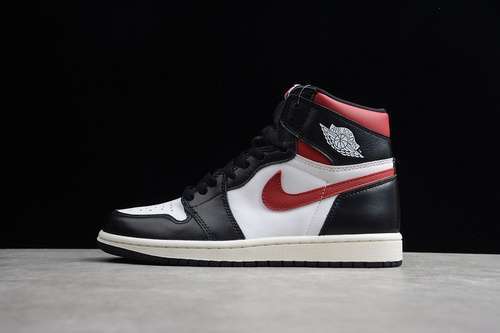 [555088-061]-[AIR JORDAN 1 RETRO HIGH OG BLACK/WHITE-GYM RED]-[MAN:40-46]-[1.3-240]