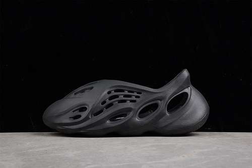 【250】[HP8739]-[YEEZY FOAM RUNNER BLACK/BLACK/BLACK]-[UNISEX:36.5-48.5]