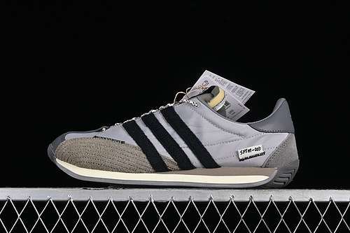 【280】[IH7519]-[SONG FOR THE MUTE GREY TWO/CORE BLACK/GREY FOUR]-[WOMAN:35-39]-[MAN:40-45]
