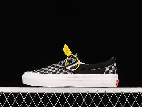 【250】[VN0A7Q58BLK]-[CLASSIC SLIP-ON 98 DX BLACK/GREY/WHITE]-[WOMAN:35-39]-[MAN:40-44]