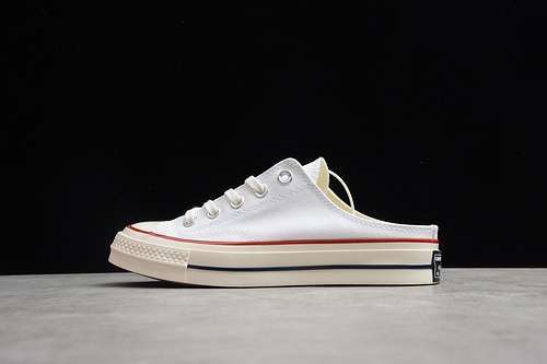 【240】[162058A]-[CHUCK TAYLOR ALL-STAR LOW WHITE/RED/EGRET]-[WOMAN:35-39]-[MAN:40-44]