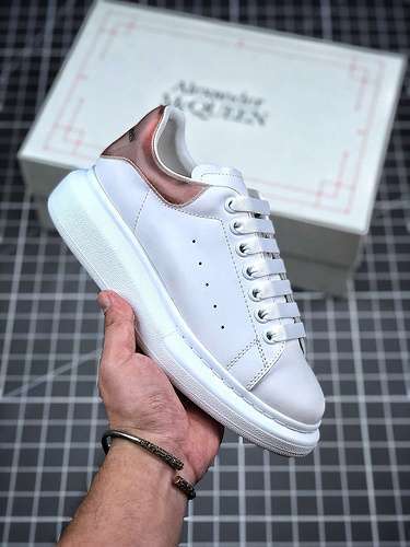 【380】[ALE*XANDER MCQUEEN WHITE/WHITE/PINK]-[WOMAN:35-39]-[MAN:40-44]