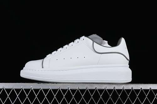 【560】[ALEXANDER MCQUEEN WHITE/GREY]-[WOMAN:35-39]-[MAN:40-44]