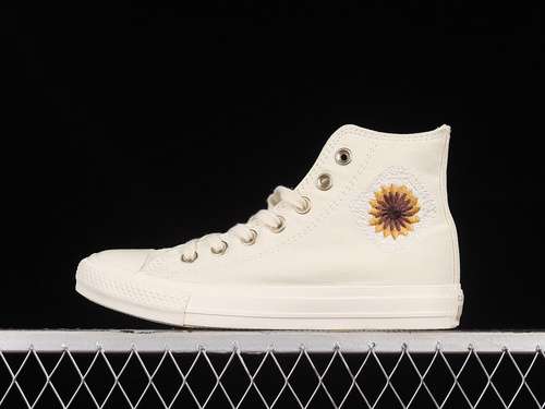 【220】[A03514C]-[CHUCK TAYLOR ALL STAR HIGH EGRET/EGRET/LIGHT GOLD]-[WOMAN:35-39]-[MAN:40-44]