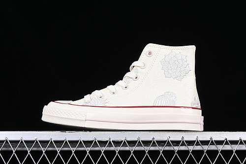 【230】[A00844C]-[CONVERSE CHUCK 1970S BEIGE/RED]-[WOMAN:35-39]-[MAN:40-44]
