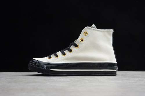 【260】[156578C]-[CHUCK TAYLOR 70S ALL-STAR HIGH WHITE/BLACK/GOLD]-[WOMAN:35-39]-[MAN:40-44]