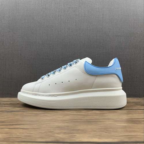 【550】[ALE*XANDER MCQUEEN WHITE/WHITE/LIGHT BLUE]-[WOMAN:35-39]