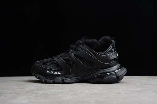 【630】[668555-W6FS1-1520]-[BA*LEN*CIAGA TRACK FUR SNEAKERS BLACK/BLACK/BLACK]-[UNSIEX:35-46]
