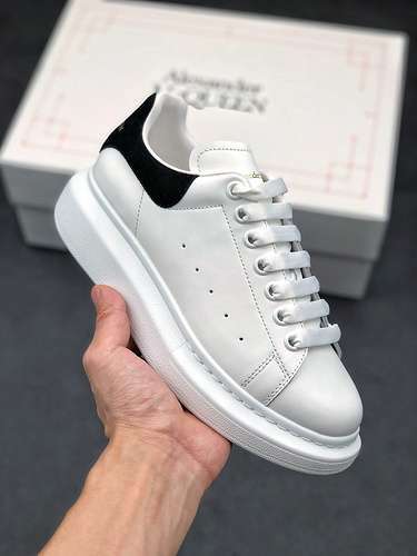 【380】[ALE*XANDER MCQUEEN WHITE/WHITE/BLACK]-[WOMAN:35-39]-[MAN:40-45]