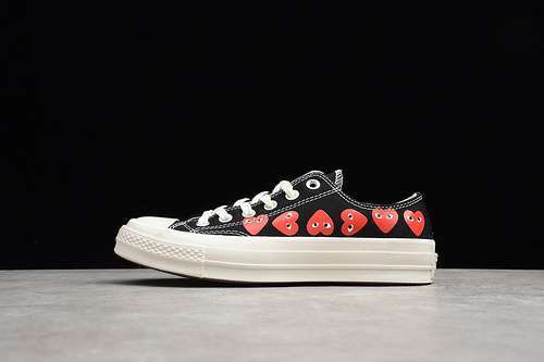 [162977C]-[CHUCK TAYLOR ALL-STAR 70S X CDG LOW MULTI HEARTS BLACK/RED-EGRET]