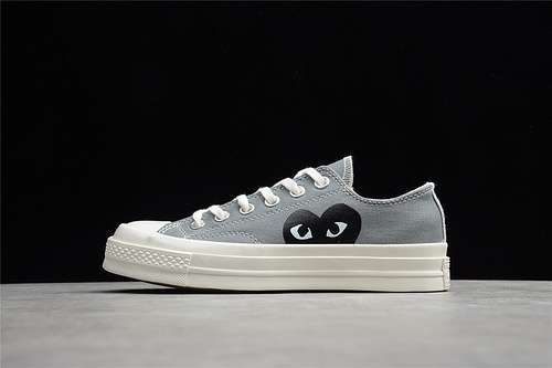 【240】[171849C]-[COMME DES GARÇONS PLAY X CHUCK TAYLOR ALL-STAR 70S LOW STEEL GRAY/EGRET/BLACK]