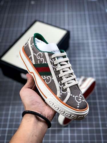 【420】[GU*CCI TENNIS 1977 PRINT SNEAKER BROWN/GREEN/RED]-[WOMAN:35-39]-[MAN:40-44]
