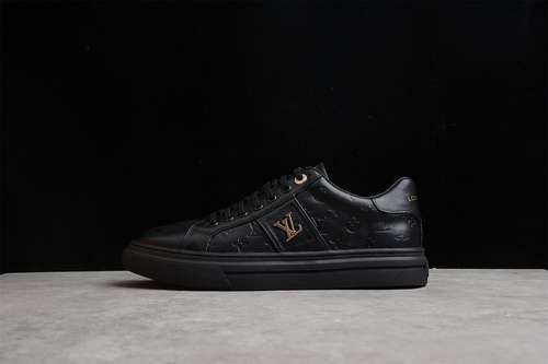 【480】[L*V TIME OUT SNEAKERS BLACK/BLACK/BLACK]-[MAN:38-44]
