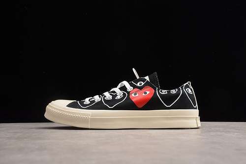 【240】[1CK917]-[PLAY CDG X CHUCK TAYLOR 1970S JPN BLACK/RED]-[WOMAN:35-39]-[MAN:40-44]