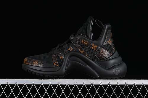 【630】[L*V ARCHLIGHT 390N BLACK]-[WOMAN:35-40]