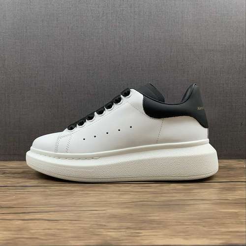 【320】[ALE*XANDER MCQUEEN WHITE/WHITE/BLACK]-[WOMAN:35-39]-[MAN:40-44]