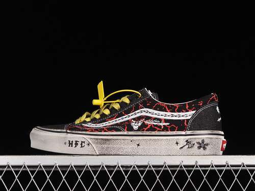 【280】[VN0A3DZ3Y09]-[STRANGER THINGS X STYLE 36 BLACK/RED/YELLOW]-[WOMAN:35-39]-[MAN:40-45]