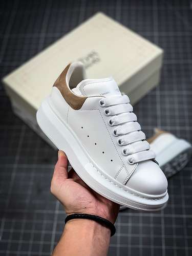 【580】[ALE*XANDER MCQUEEN WHITE/WHITE/KHAKI]-[WOMAN:35-40]