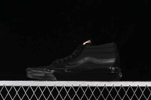 【220】[VN000CQQBKA]-[VANS SK8-MID REISSUE 83 BLACK]-[WOMAN:35-39]-[MAN:40-44]