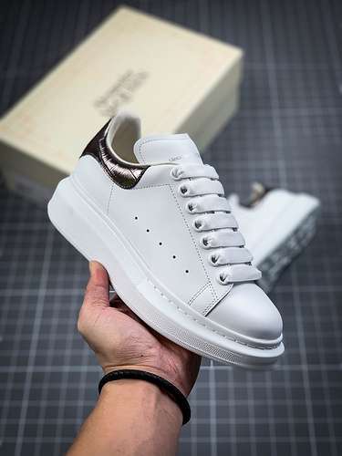 【580】[ALE*XANDER MCQUEEN WHITE/WHITE/BLACK]-[WOMAN:35-40]