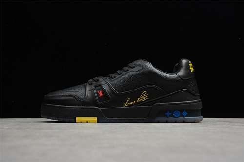 【750】[1A5YQW]-[L*V TRAINER SNEAKER BLACK/BLACK/YELLOW]-[MAN:39-45]