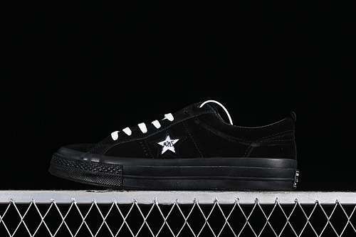 【240】[161027C]-[MADNESS X CONVERSE ONE STAR WHITE/BLACK]-[WOMAN:35-39]-[MAN:40-44]