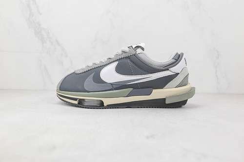 【300】[DQ0581-001]-[SACAI X CORTEZ 4.0 OG GREY/WHITE/LIGHT GREY]-[WOMAN:36-39]-[MAN:40-45]