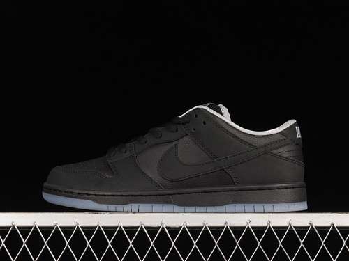 【340】[504750-086]-[SB DUNK LOW BLACK/BLACK-WOLF GREY]-[MAN:39-45]
