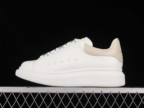 【420】[ALEXANDER MCQUEEN WHITE/GREN]-[WOMAN:35-39]-[MAN:40-44]